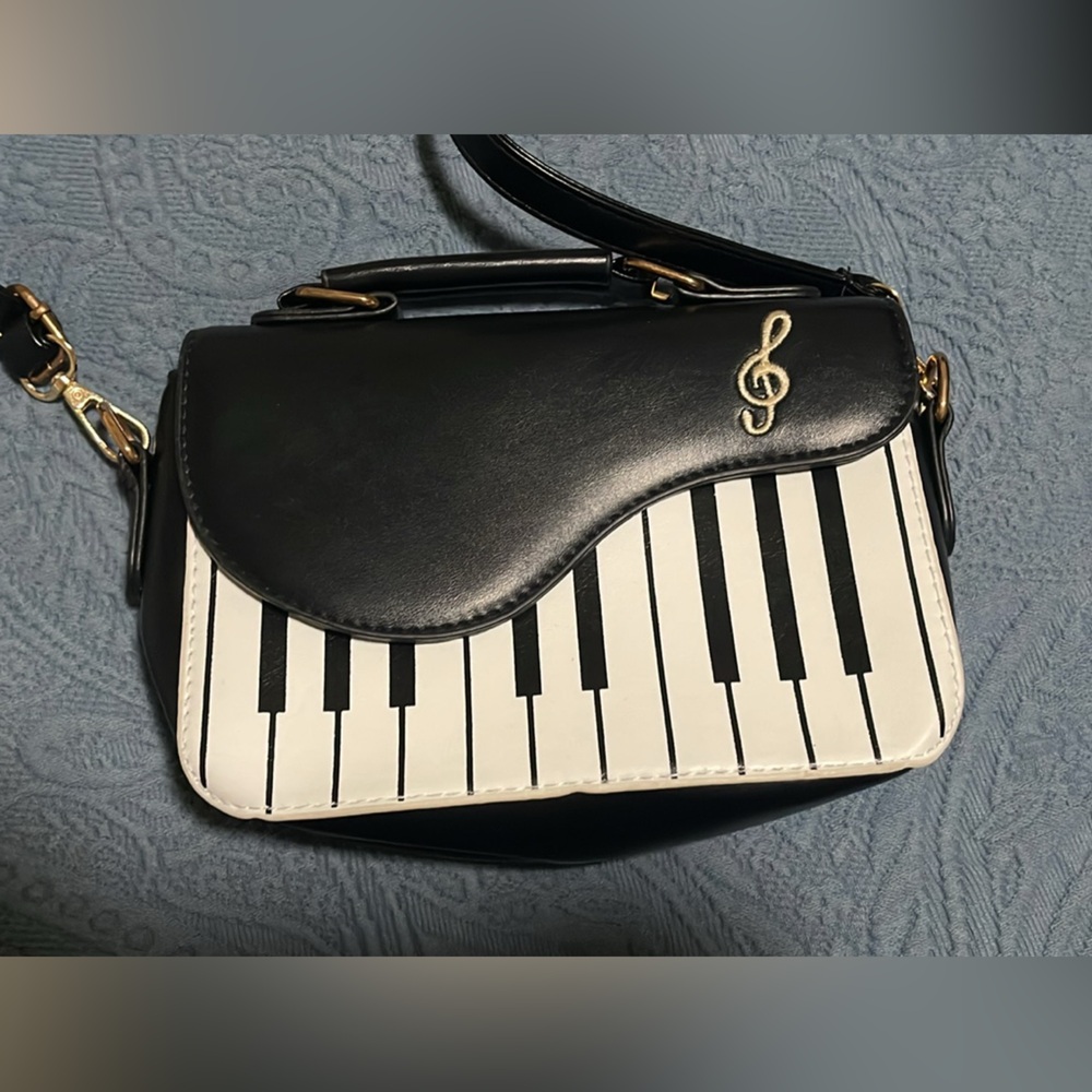 Black and White Piano Key Women's Bag